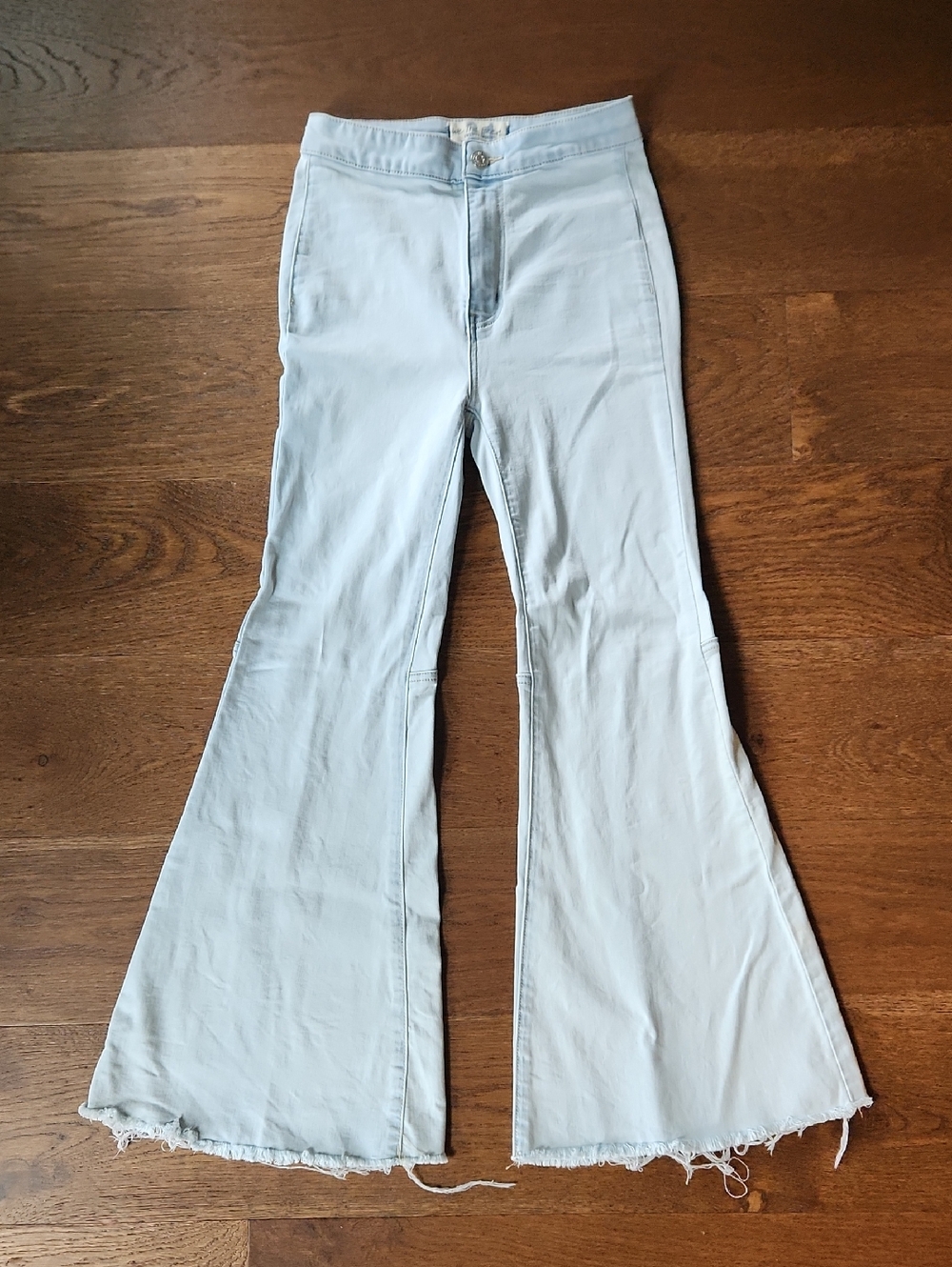Free People Float On Flare Jeans 24 Light Blue Wash Short